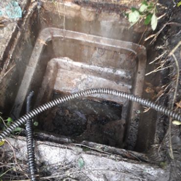 Destapacion de tapa cloacal en Ramos Mejia